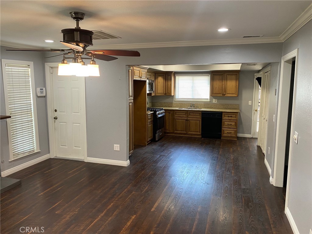 9230 Highland Avenue Property Photo 4