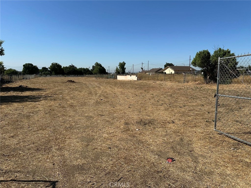 918 E Holt Boulevard Property Photo 2