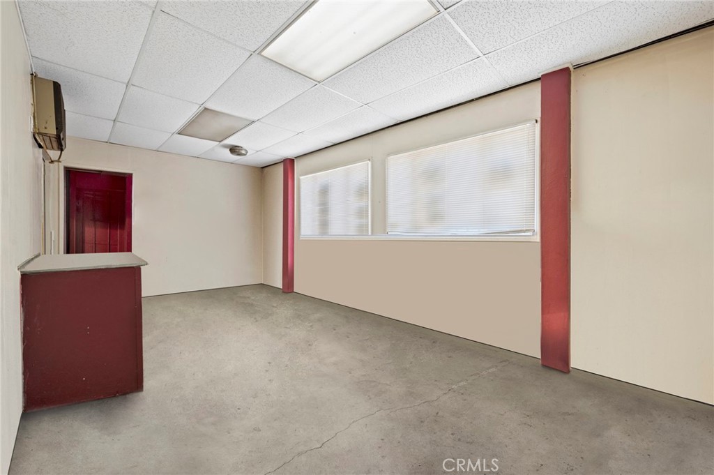 6013 State Street Property Photo 5