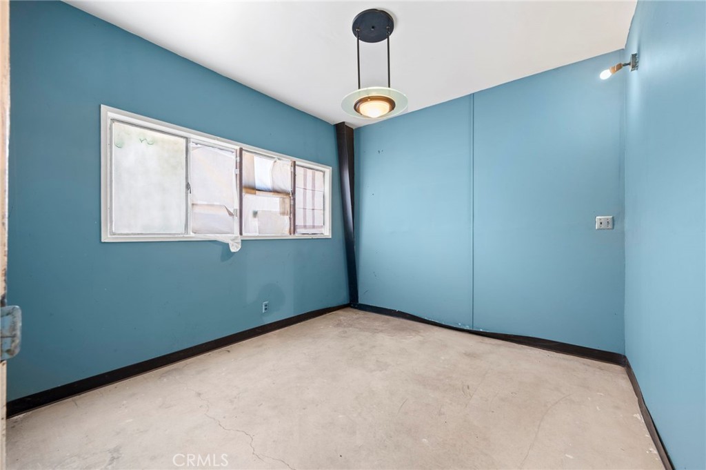 6013 State Street Property Photo 7