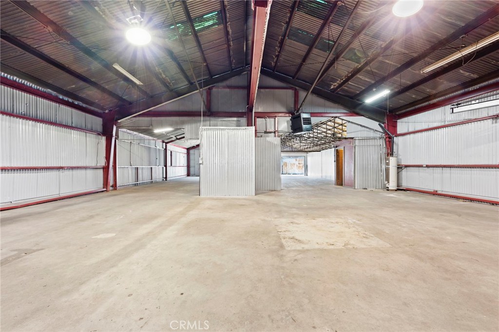 6013 State Street Property Photo 8
