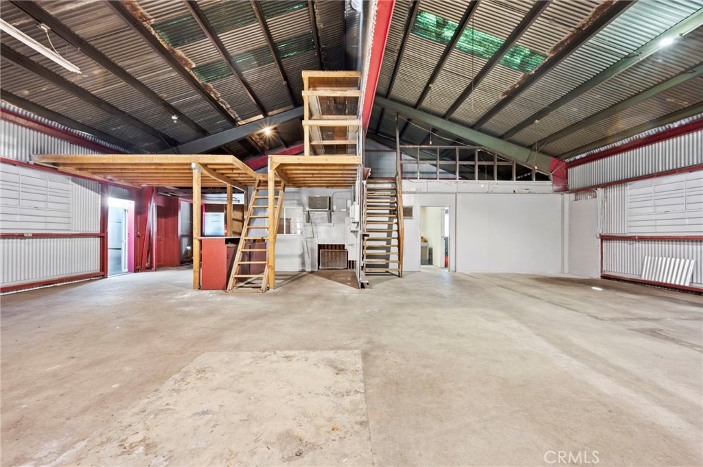 6013 State Street Property Photo 9