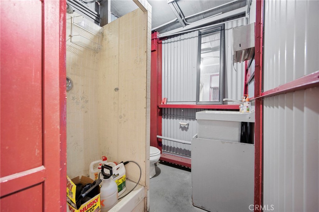 6013 State Street Property Photo 18