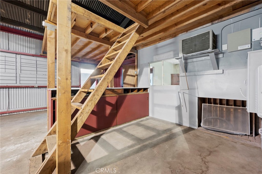 6013 State Street Property Photo 28