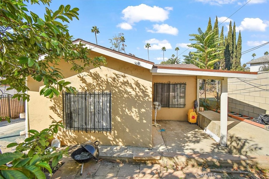 3323 Linda Vista Property Photo 8