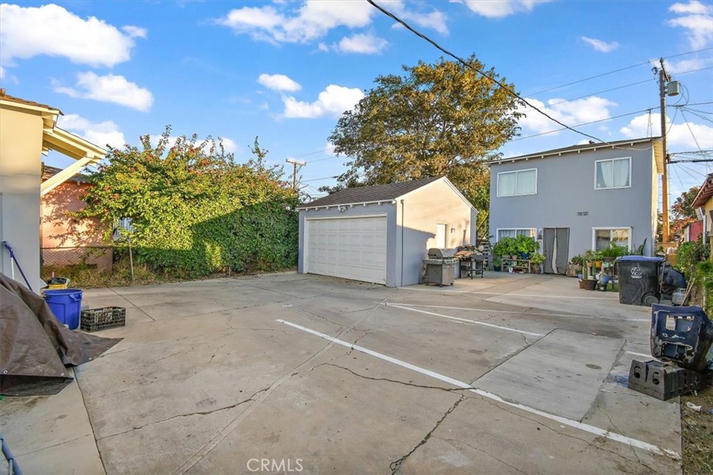 3738 E 53rd Street Property Photo 7