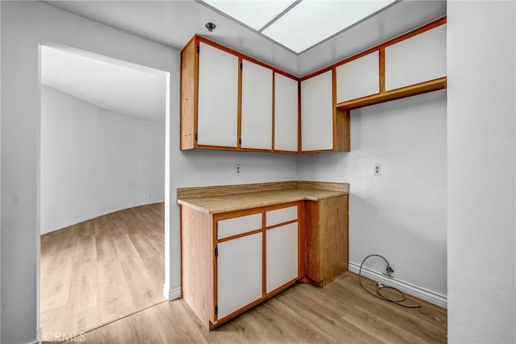 2905 Montrose Avenue 221 Property Photo 9