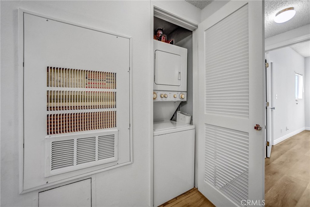 2905 Montrose Avenue 221 Property Photo 19