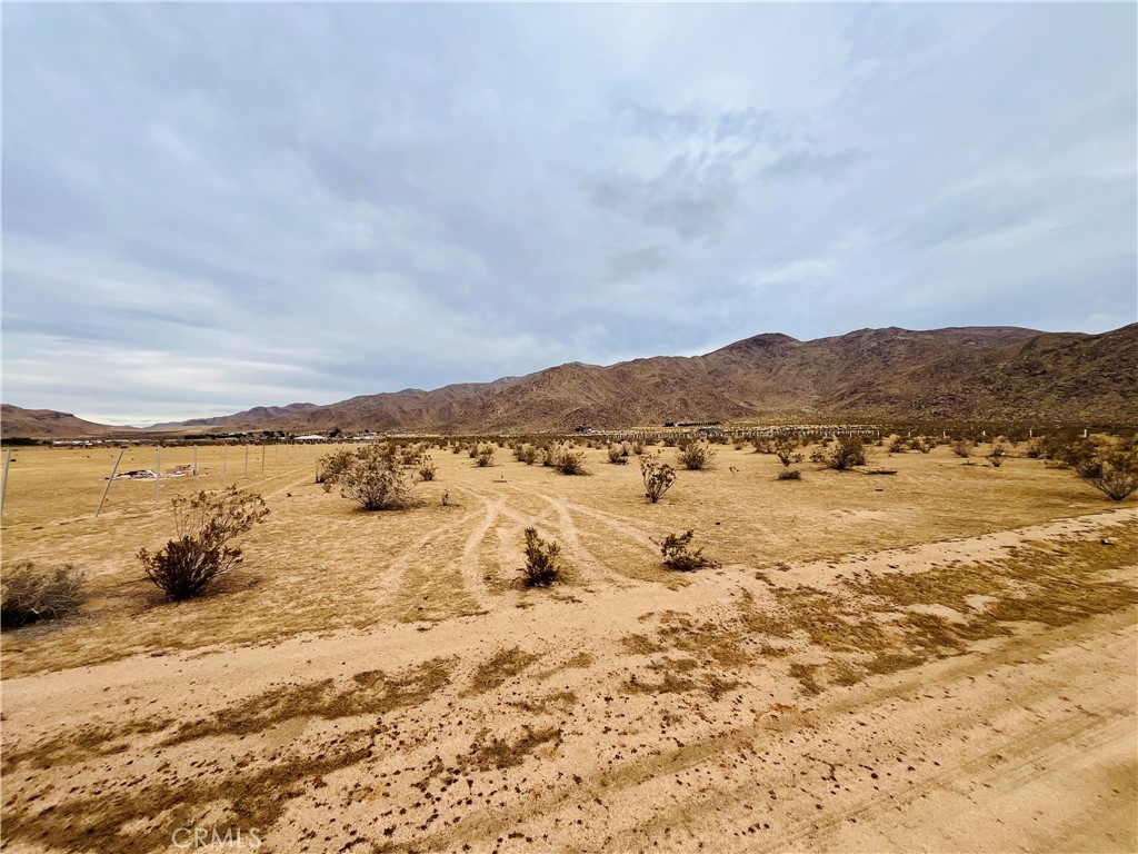 25988 Las Piedras Drive Property Photo 2
