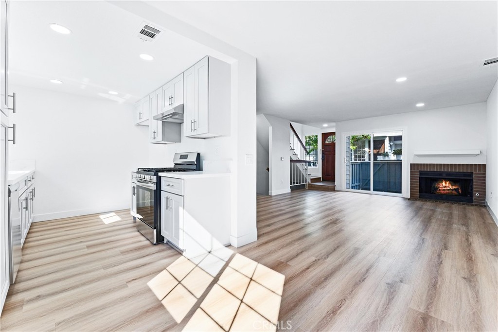 107 W Spring Street E Property Photo