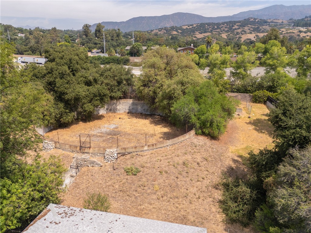 4053 N Towne Avenue Property Photo 5