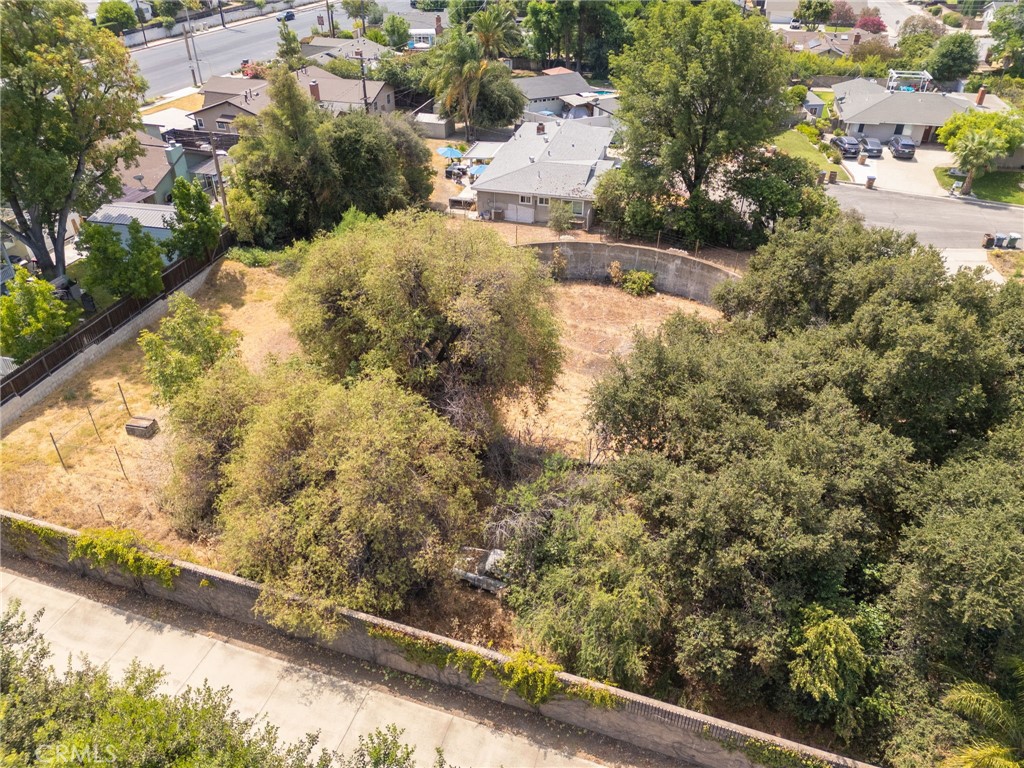 4053 N Towne Avenue Property Photo 6