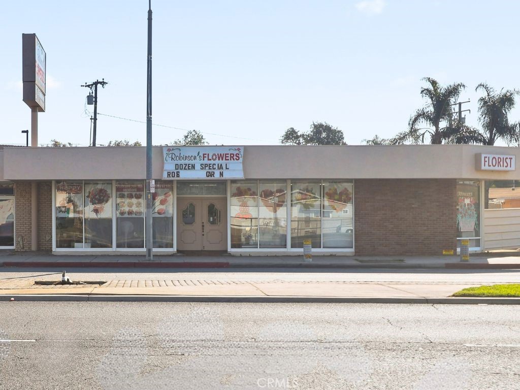 750 N Hacienda Boulevard Property Photo 2