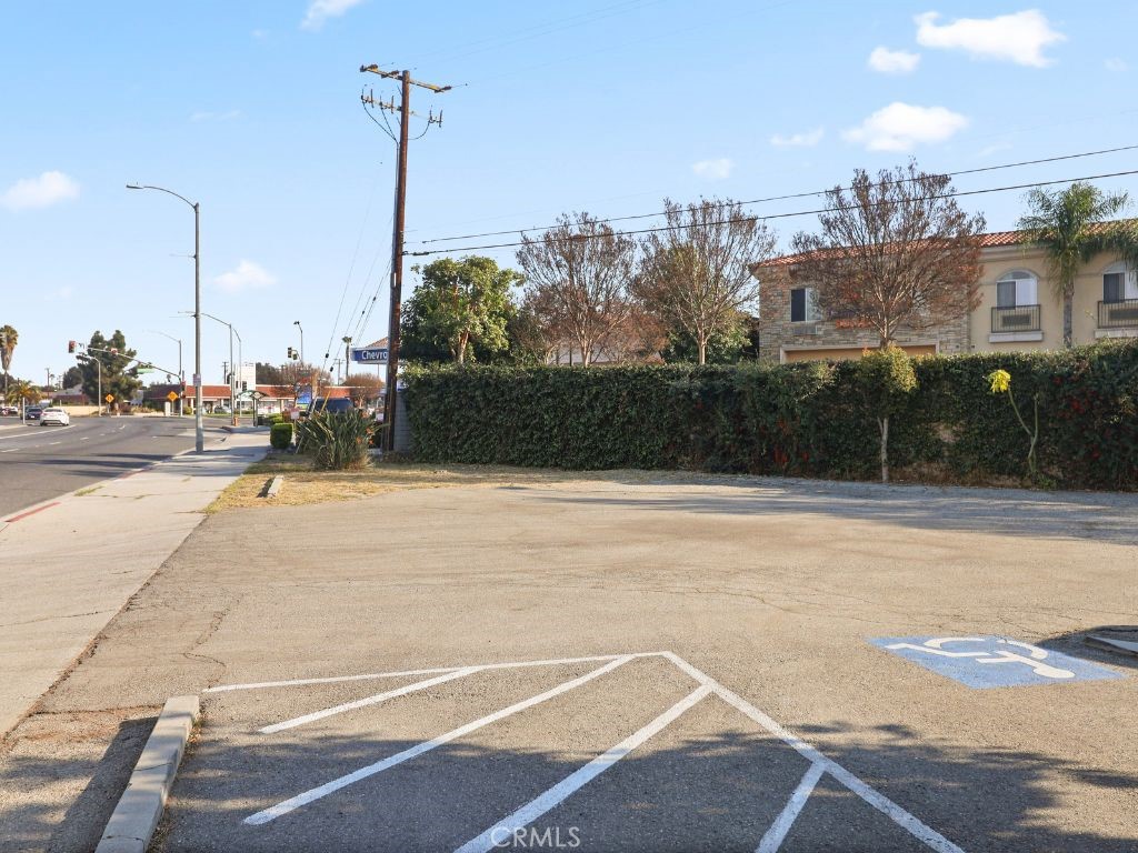 750 N Hacienda Boulevard Property Photo 17