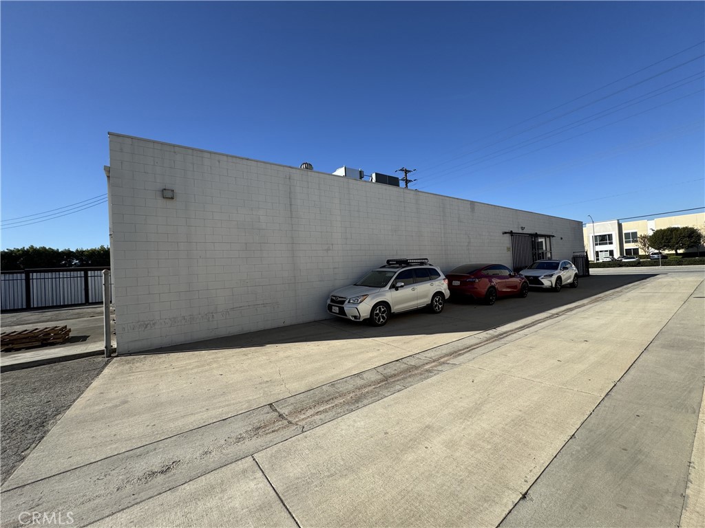 220 N Sunset Avenue Property Photo 3