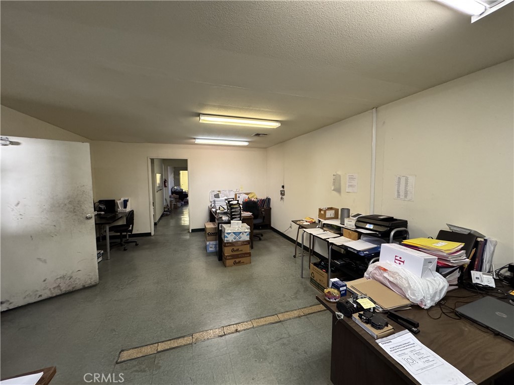 220 N Sunset Avenue Property Photo 8
