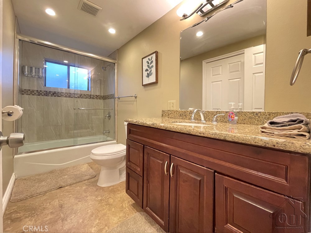 2702 Thule Lane Property Photo 12