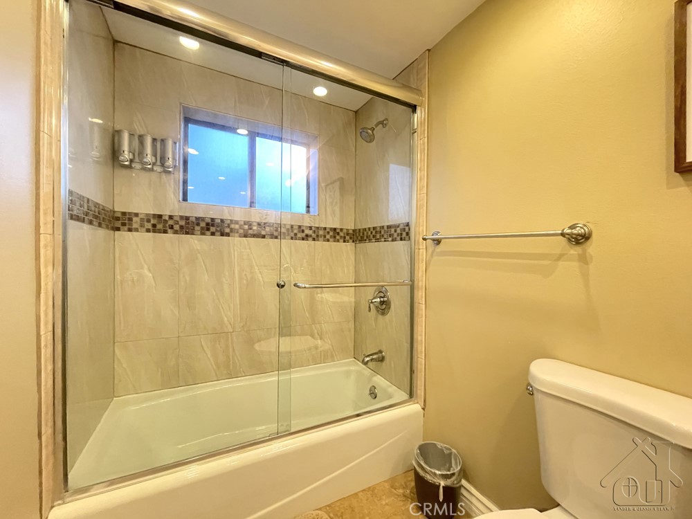 2702 Thule Lane Property Photo 13