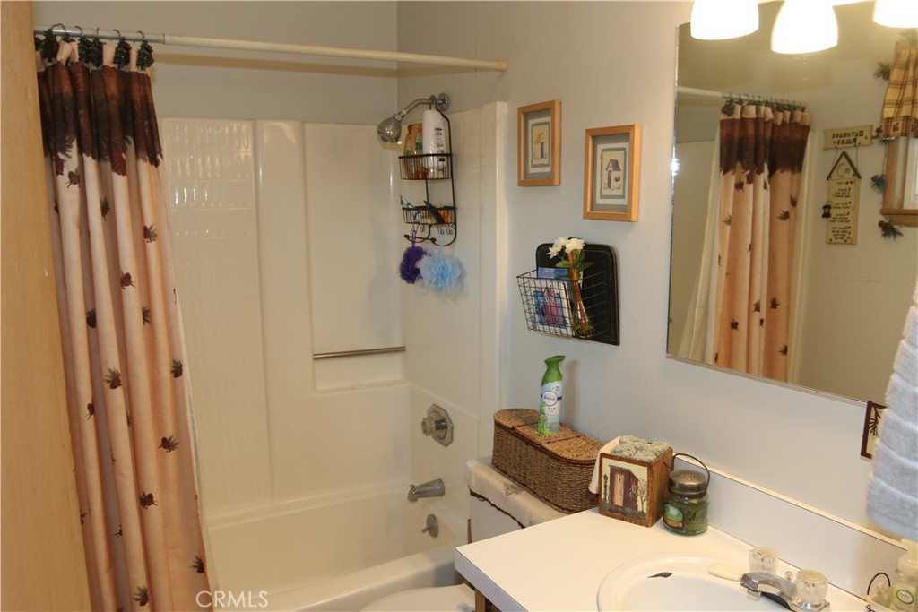 131 E Mountain View Boulevard Property Photo 16