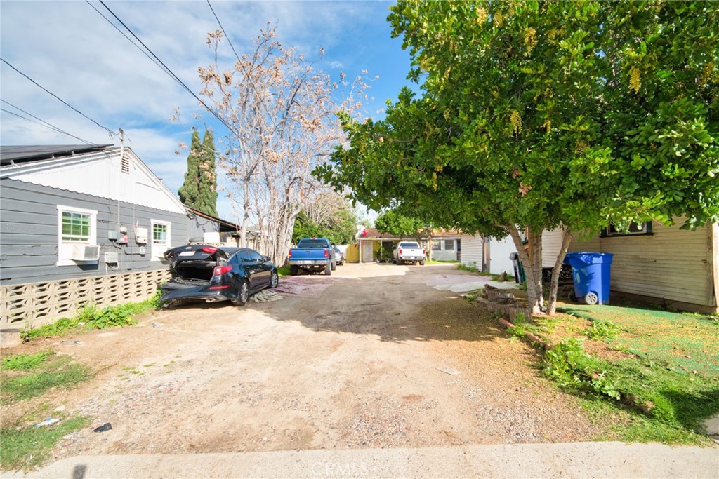 1541 W Orange Grove Avenue Property Photo 13