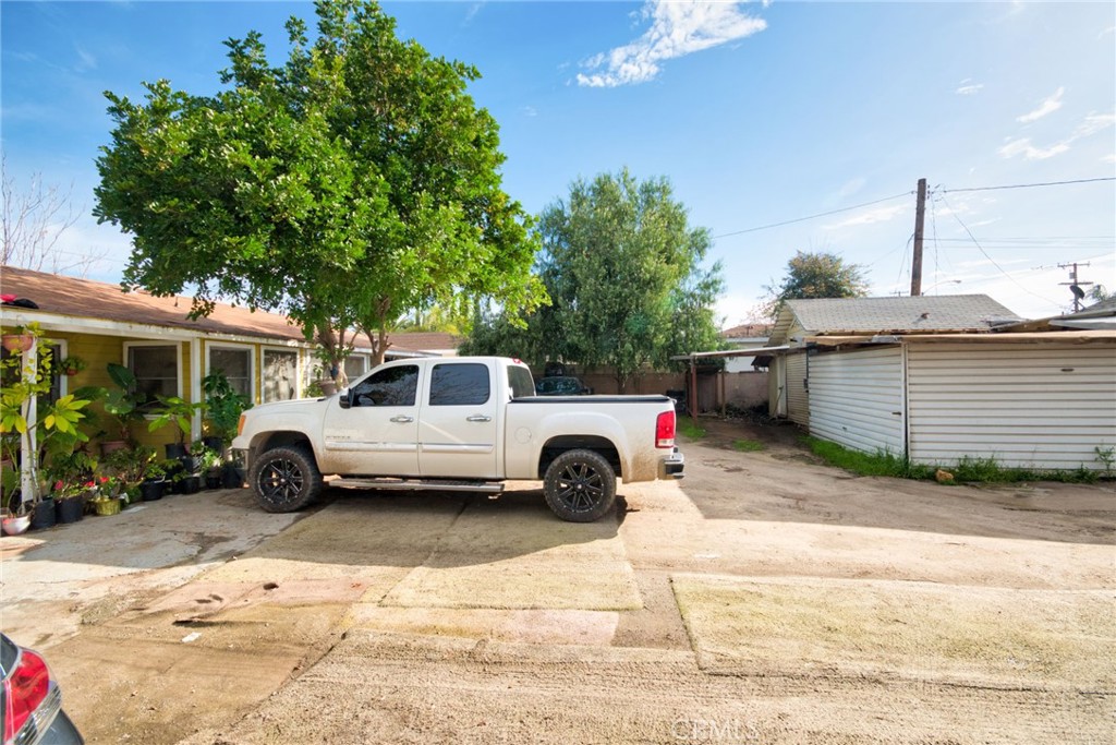 1541 W Orange Grove Avenue Property Photo 15