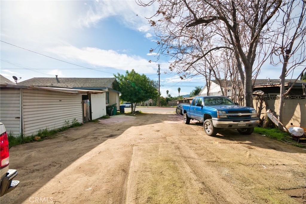 1541 W Orange Grove Avenue Property Photo 16