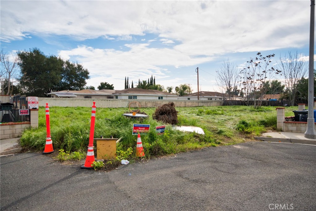 1541 W Orange Grove Avenue Property Photo 19