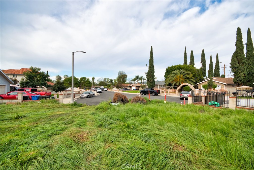1541 W Orange Grove Avenue Property Photo 24