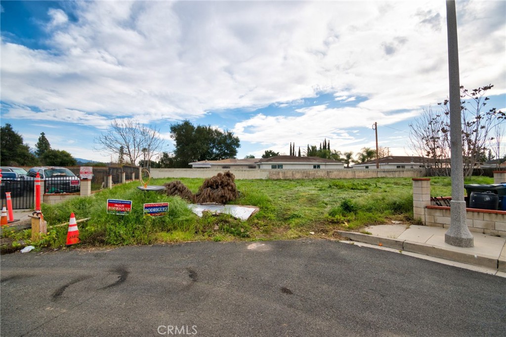 1541 W Orange Grove Avenue Property Photo 26
