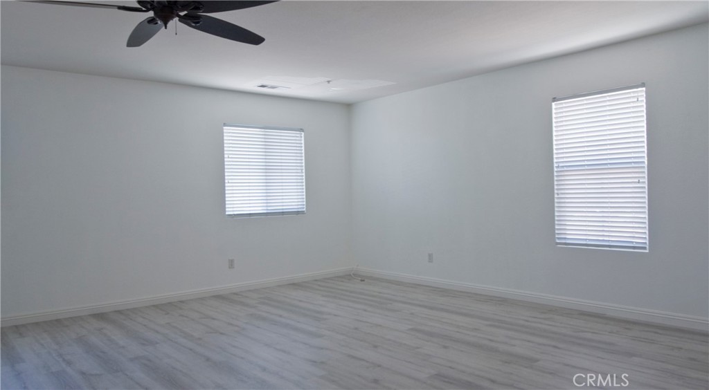 6163 S Hills Way Property Photo 8