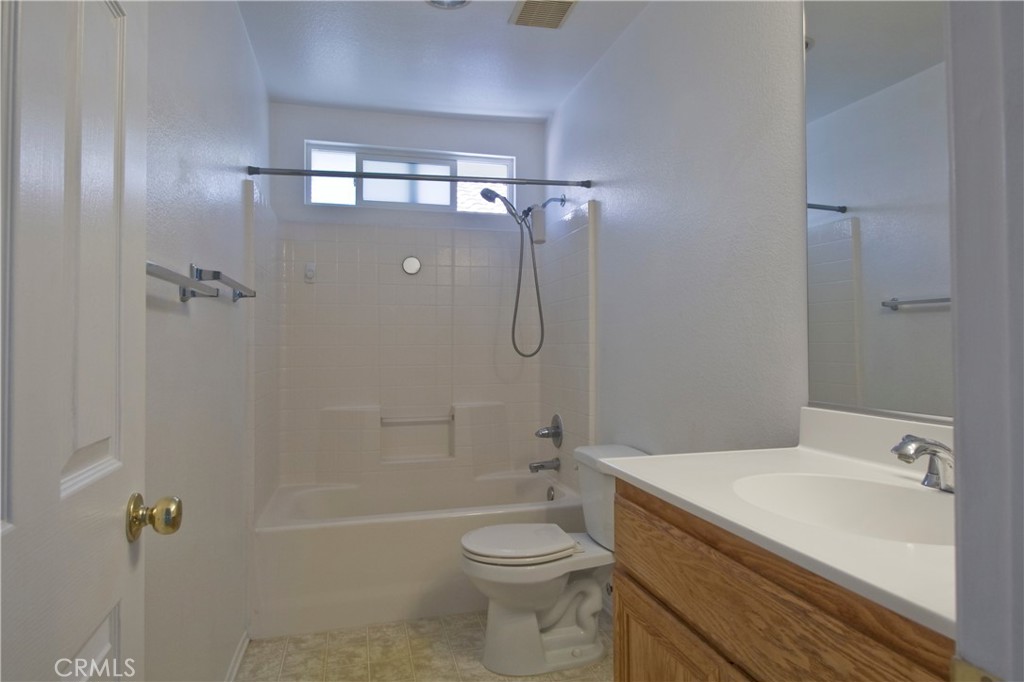 6163 S Hills Way Property Photo 13