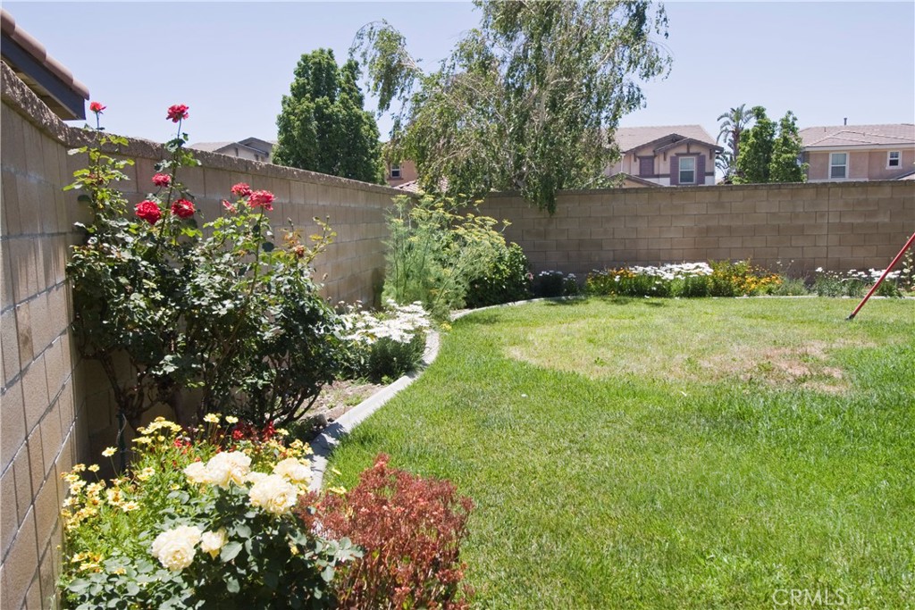 6163 S Hills Way Property Photo 15
