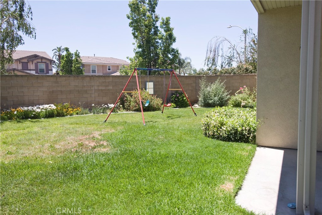 6163 S Hills Way Property Photo 16