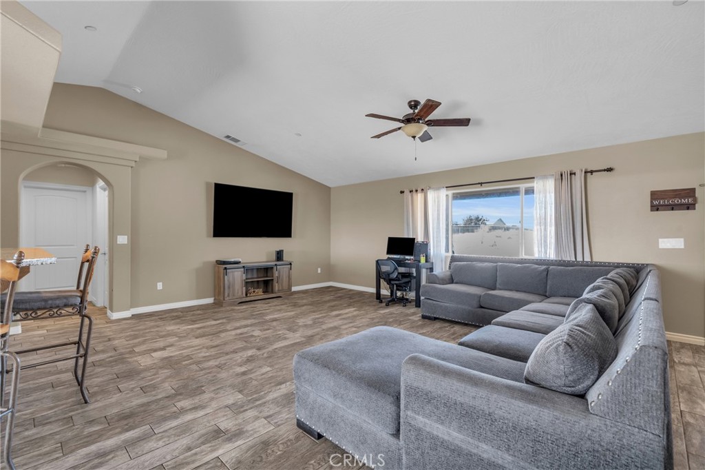 18177 Cherry St Property Photo 3