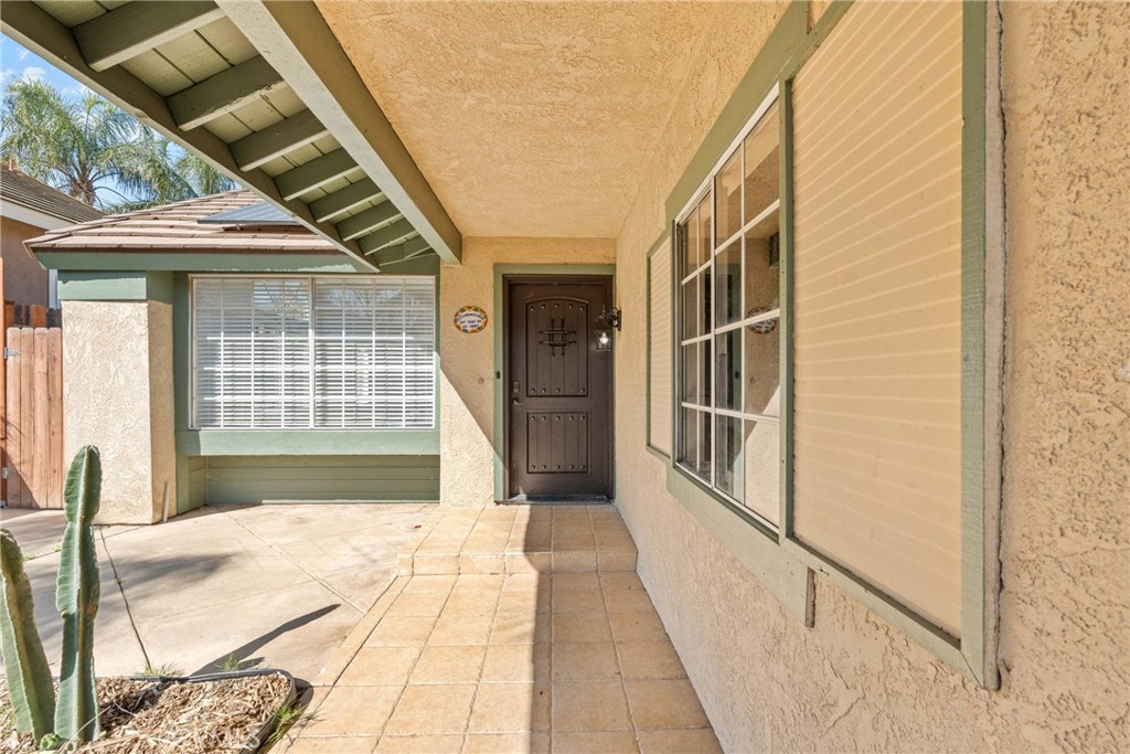 11976 Sherwood Court Property Photo 6