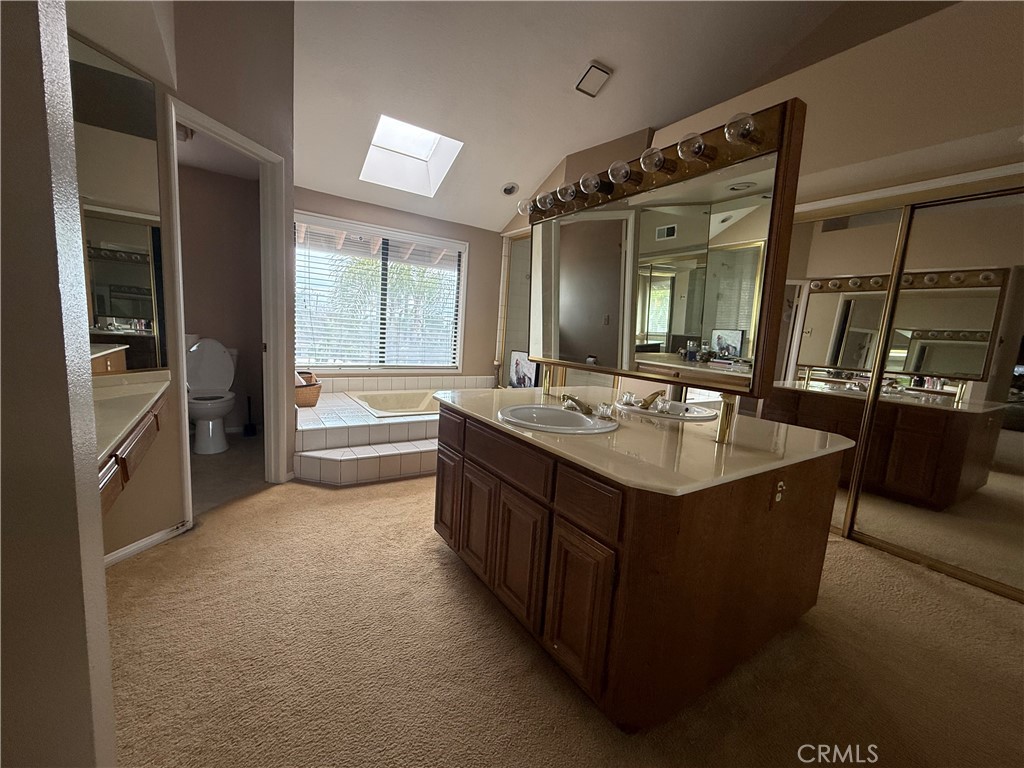 6087 Vineyard Avenue Property Photo 15