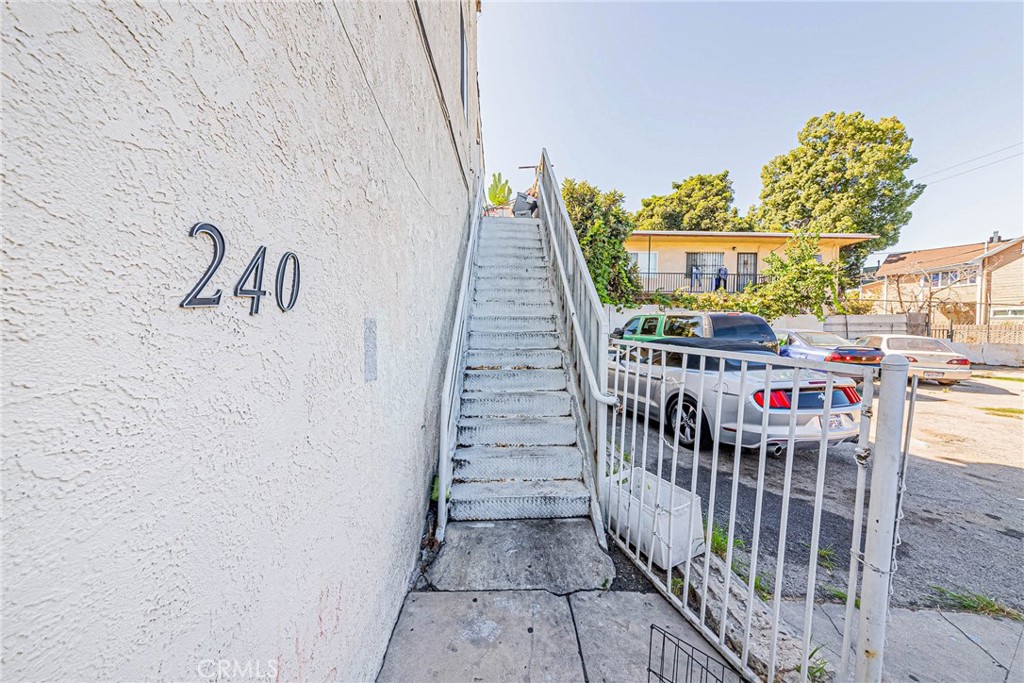 3703 Maple Avenue Property Photo 8