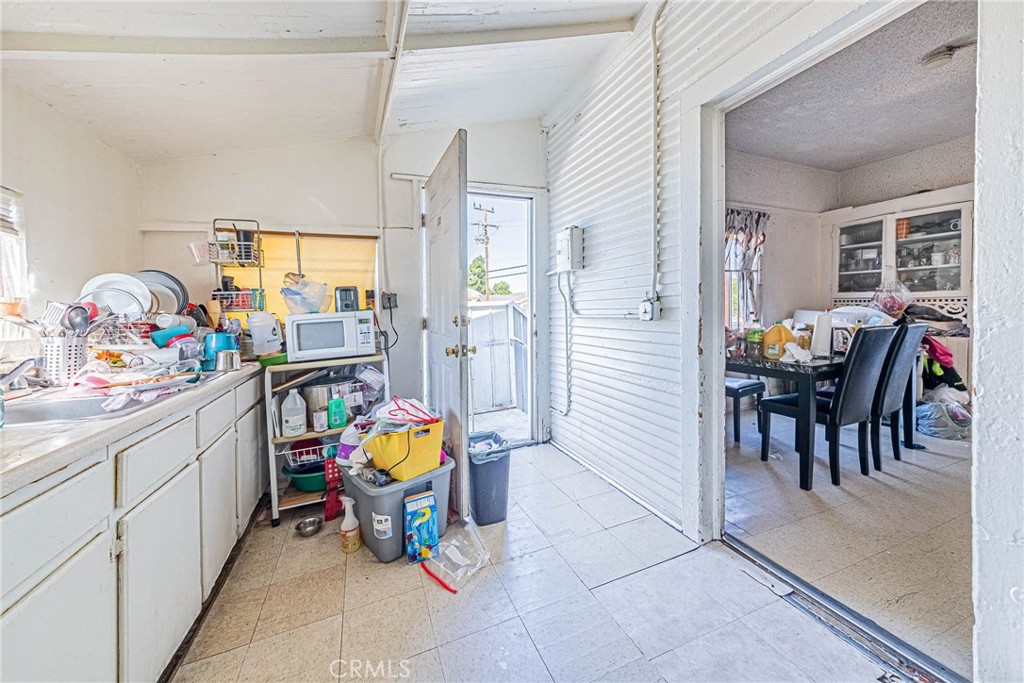 3703 Maple Avenue Property Photo 10