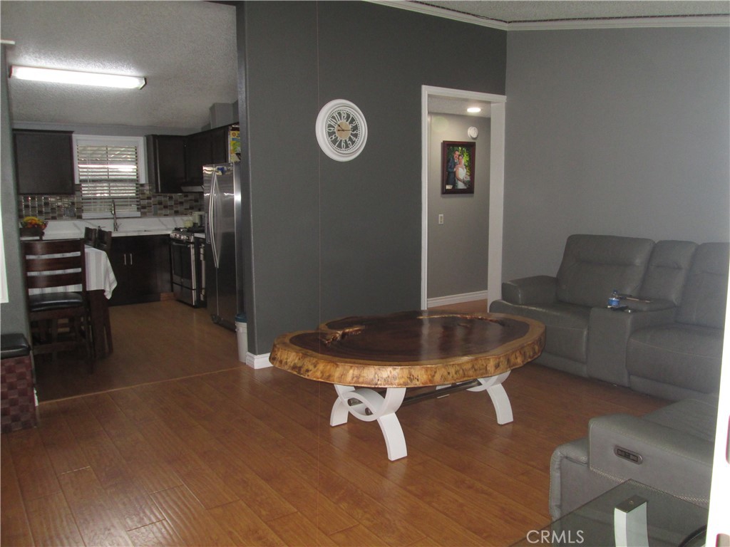 1025 S Riverside Avenue 112 Property Photo 5