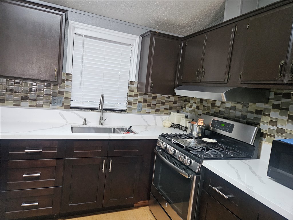 1025 S Riverside Avenue 112 Property Photo 14