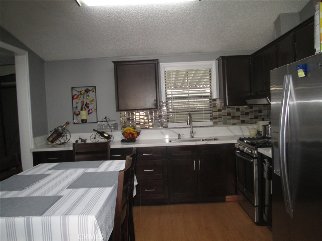 1025 S Riverside Avenue 112 Property Photo 17