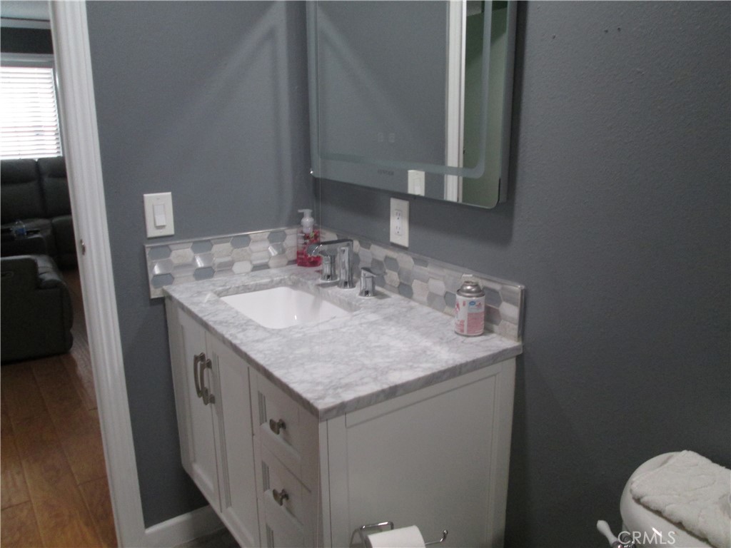 1025 S Riverside Avenue 112 Property Photo 33