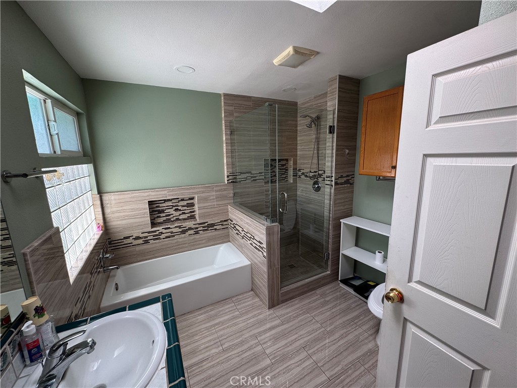 7687 Chase Avenue Property Photo 17