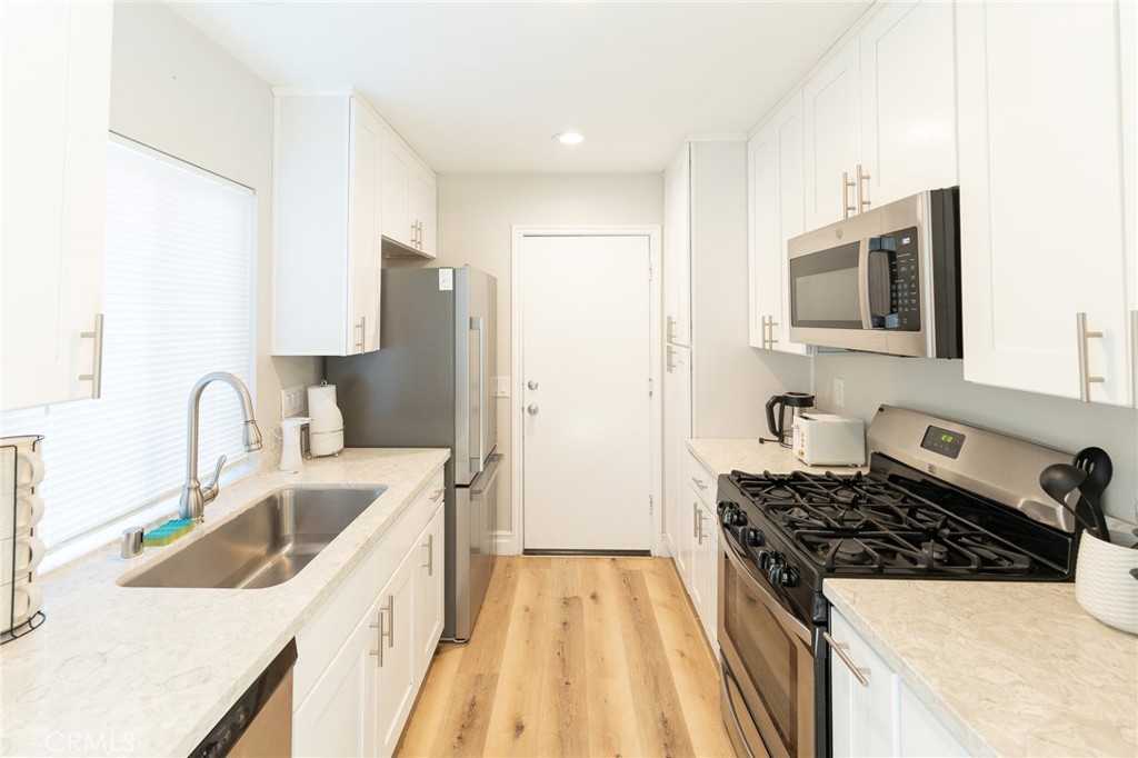 6914 Basswood Place Property Photo 3