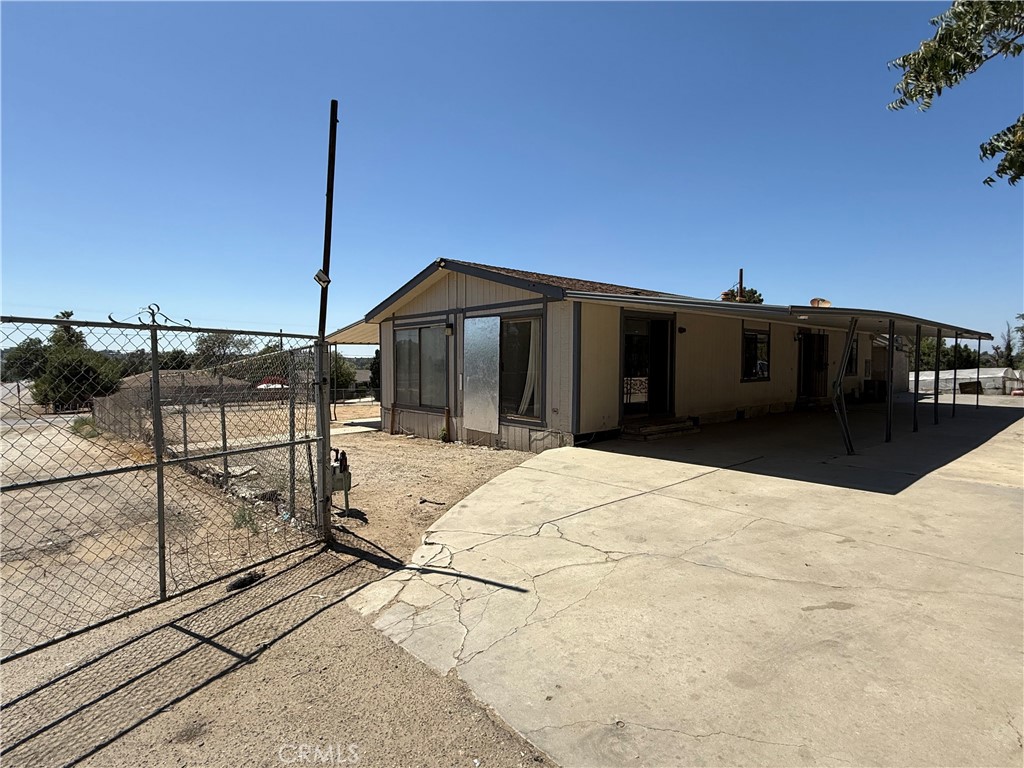 18492 Haines Street Property Photo 4