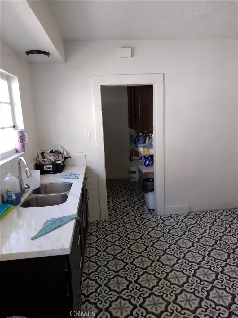 1905 N E Street Property Photo 7