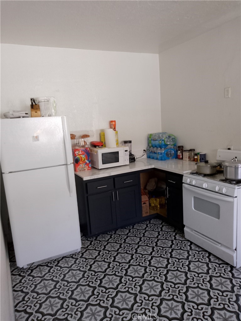 1905 N E Street Property Photo 9