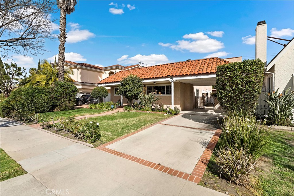 124 N Le Doux Road Property Photo