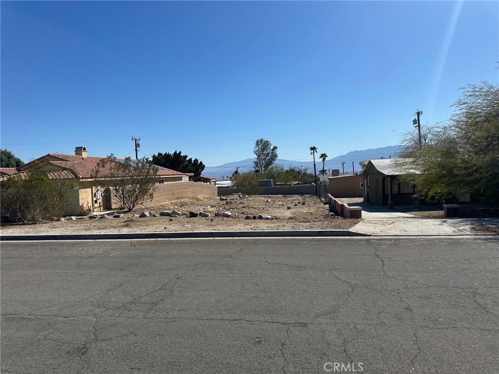 66051 4th St Property Photo 1