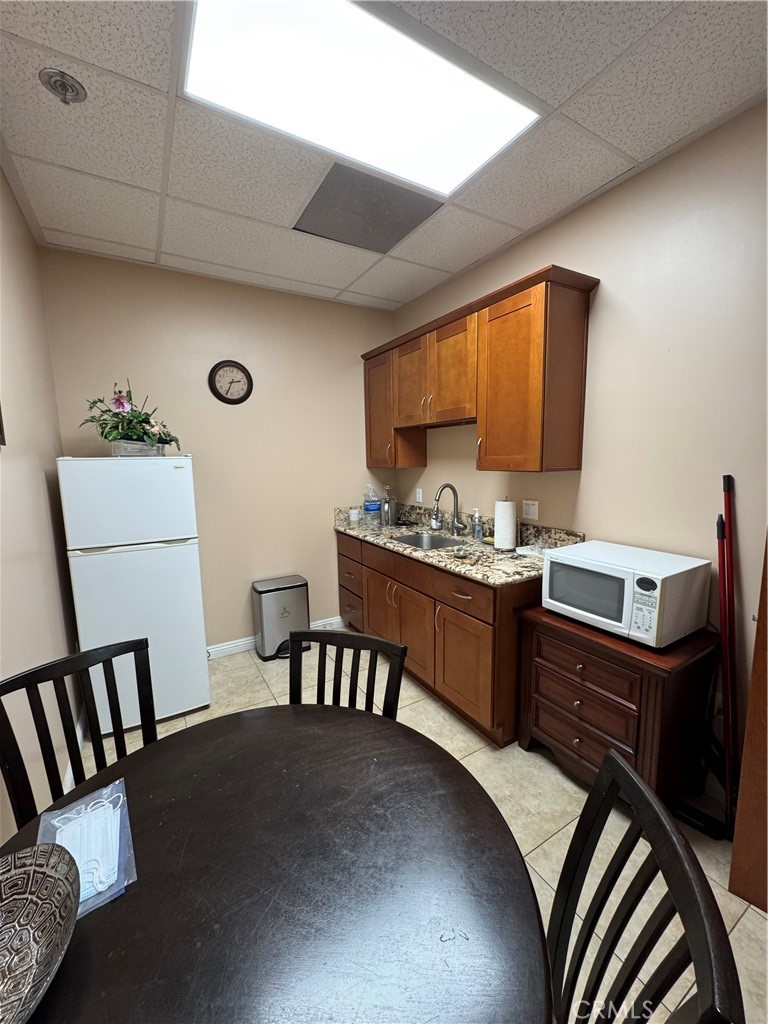 1115 S Grove Avenue 102 Property Photo 14